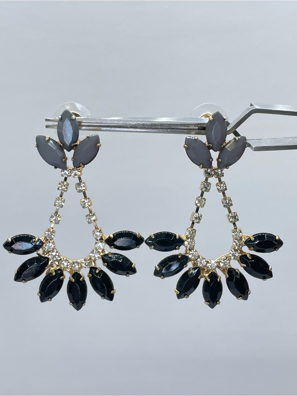 Premier Designs Black Gray Crystal Glass Chandelier Dangle Earrings Gold Tone